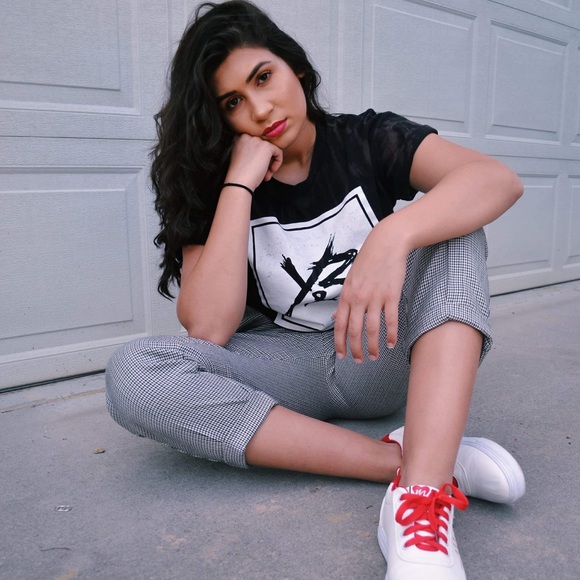 Custom Bleached Young & Reckless Crop Top - Picture 1 of 2